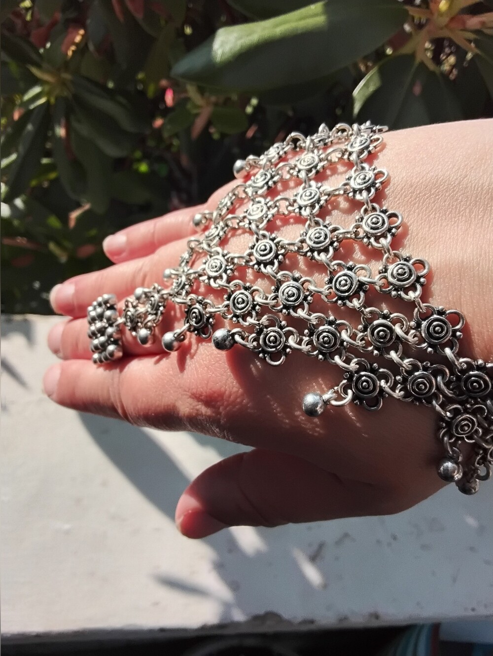 Silver NWT Floral Chain Hand Harness Bracelet - Women Jewelry Purse Charm
